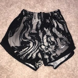 NIKE DRI-FIT patterned shorts